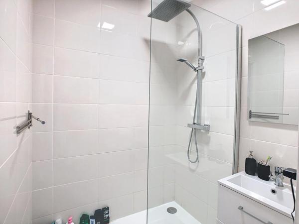 T4 – MEUBLE – CLIMATISATION – 71 m2 – 69120 – VAULX EN VELIN