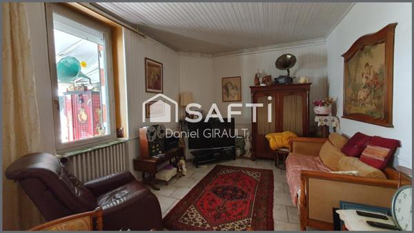 Charmante maison en pierre et brique, beau terrain avec un puit, garage