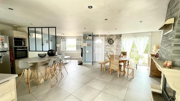 Glénay Maison contemporaine Ajouter à ma sélection Référence : 6395