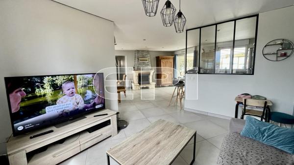 Glénay Maison contemporaine Ajouter à ma sélection Référence : 6395