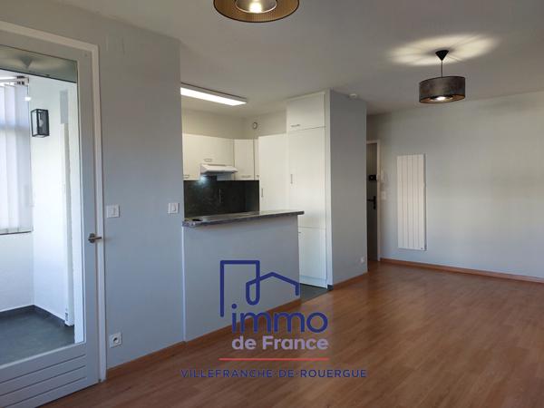 T2 rénové 49m² + parking + garage+ cave.