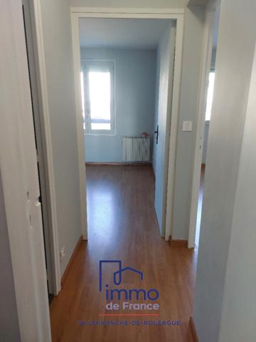 T2 rénové 49m² + parking + garage+ cave.