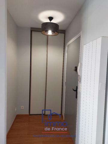 T2 rénové 49m² + parking + garage+ cave.