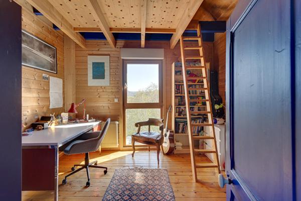 Maison années 20 avec son extension et son jardin proche du centre