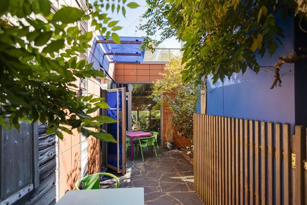 Maison années 20 avec son extension et son jardin proche du centre