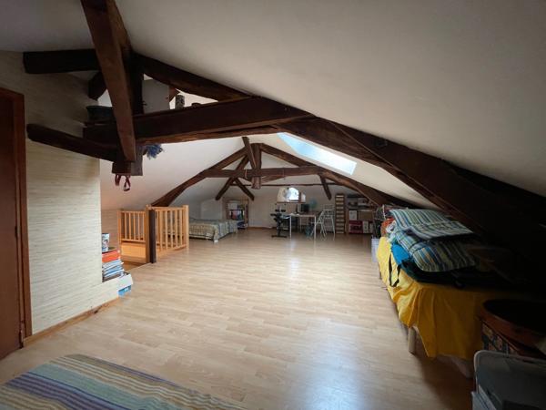 MAISON EN PIERRE DE CARACTERE DE 182 m2