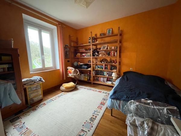 MAISON EN PIERRE DE CARACTERE DE 182 m2