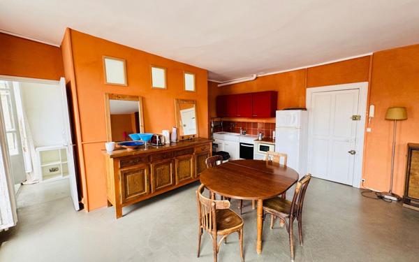 Appartement à vendre    3 pièces • 83 m2 Sète