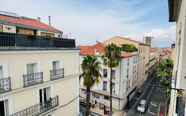 Appartement à vendre    3 pièces • 83 m2 Sète