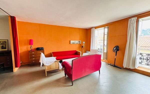 Appartement à vendre    3 pièces • 83 m2 Sète