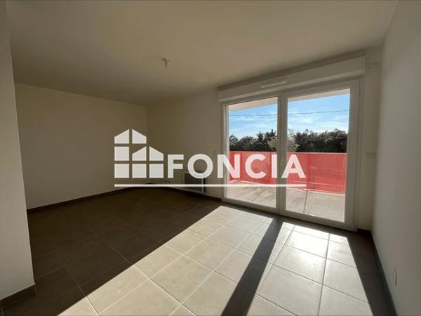 Location Appartement 2 pièces 45.5 m² - 144 avenue jean Lachenaud Fréjus 83600