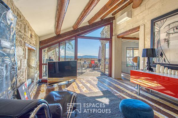 Elégante maison de village et son toit terrasse à la vue imprenable