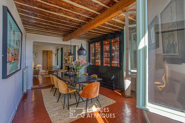 Elégante maison de village et son toit terrasse à la vue imprenable