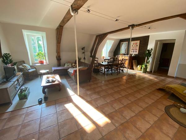 Appartement Château de Beire Le Chatel 5 pièce(s) 3 ch 2 sdb 160 m2