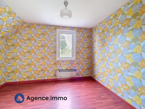 À vendre - Maison traditionnelle, 7 pièces située à Rouziers-de-Touraine (37360)