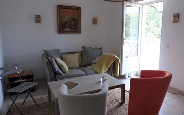 Appartement à louer    3 pièces • 53,36 m2 Peypin-d'Aigues