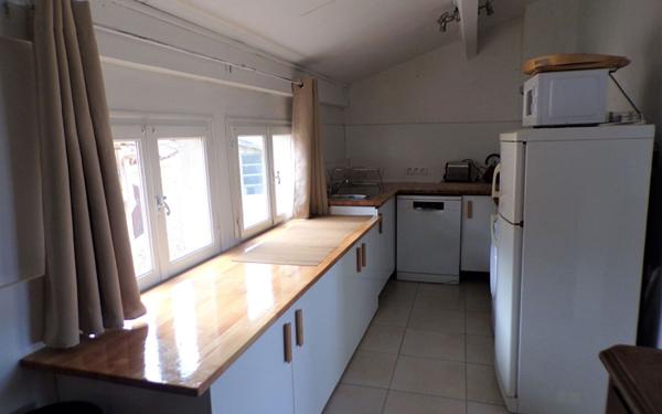 Appartement à louer    3 pièces • 53,36 m2 Peypin-d'Aigues