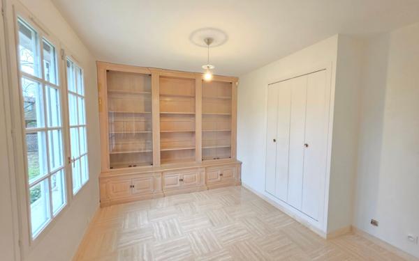 Maison à louer    4 pièces • 150 m2 Le Vésinet