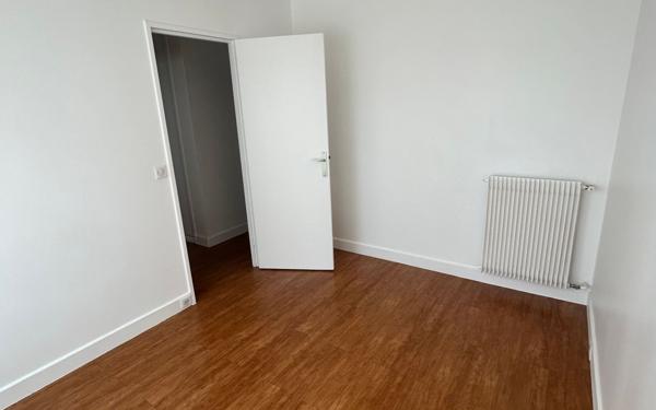Appartement à louer    4 pièces • 86,65 m2 Paris 15