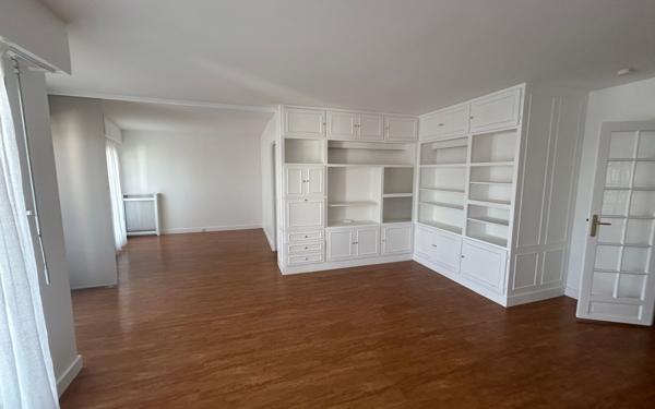 Appartement à louer    4 pièces • 86,65 m2 Paris 15