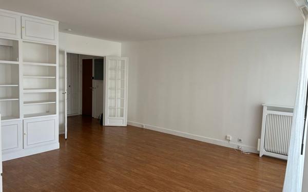 Appartement à louer    4 pièces • 86,65 m2 Paris 15