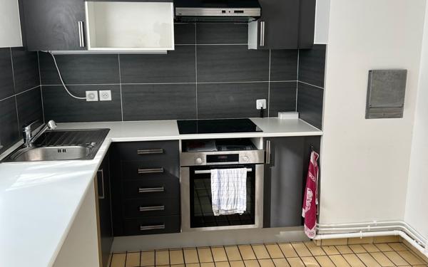 Appartement à louer    4 pièces • 86,65 m2 Paris 15