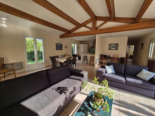 MAISON 134m2 - Terrain 600m2 - Piscine - Garage