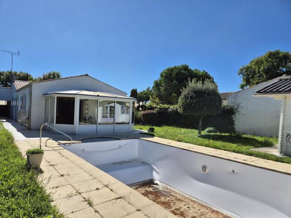 MAISON 134m2 - Terrain 600m2 - Piscine - Garage