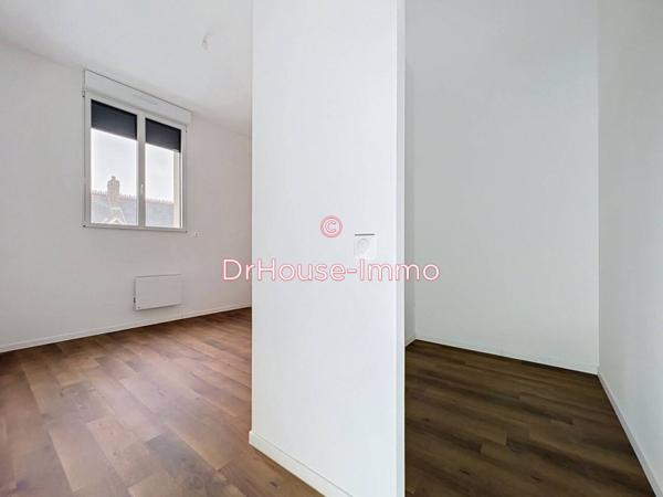 Appartement à louer 3 pièces de 82 m²