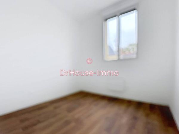 Appartement à louer 3 pièces de 82 m²