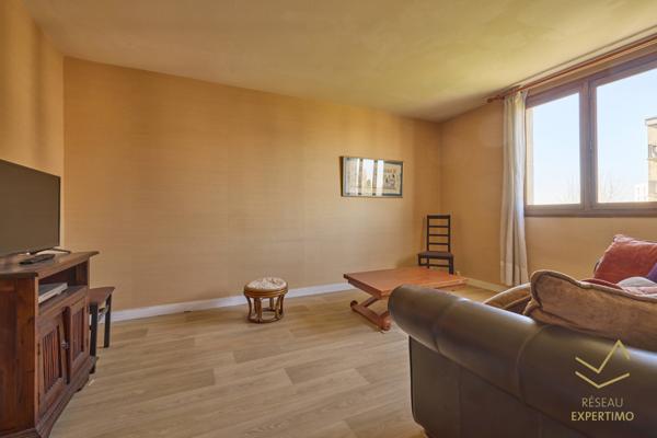 Fresnes (94260) Appartement F2 + 1 place de parking + 1 cave