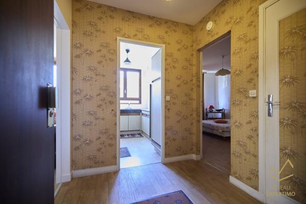 Fresnes (94260) Appartement F2 + 1 place de parking + 1 cave