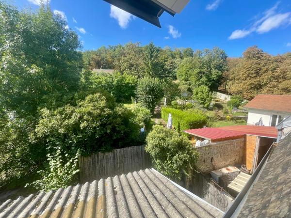 T2 rénové vue château !