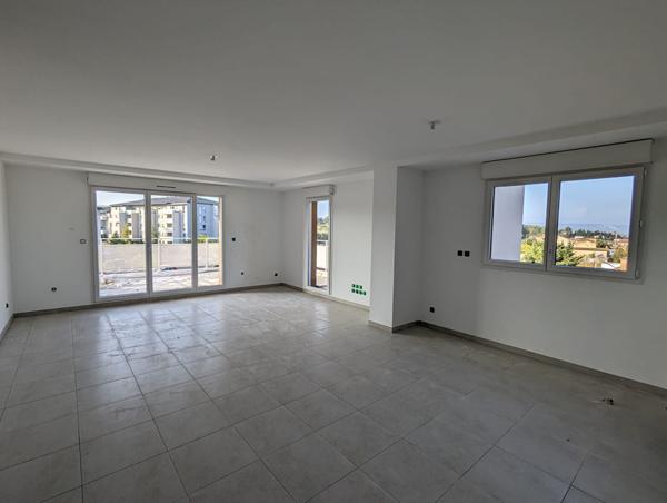 Appartement Marignane 3 pièce(s) 74.10 m2