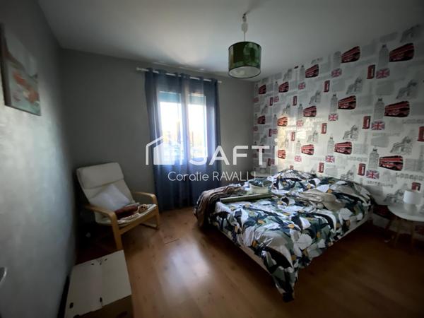 Maison de plain-pied sans vis-à-vis, offrant un cadre paisible