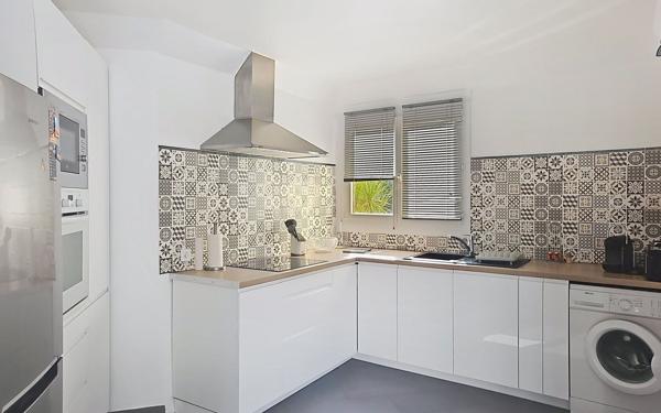 Appartement à vendre    2 pièces • 58,97 m2 Antibes