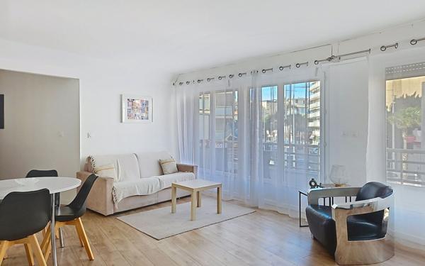 Appartement à vendre    2 pièces • 58,97 m2 Antibes