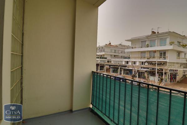 Appartement à louer 2 pièces 58.03m²