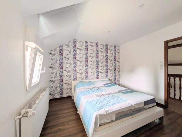 Vente                                                      Maison
                        
                     6 pièces                      135 m2                     à Neufchâteau