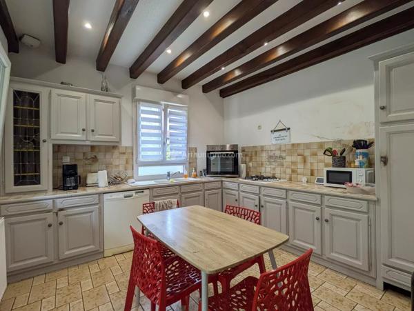 Vente                                                      Maison
                        
                     6 pièces                      135 m2                     à Neufchâteau