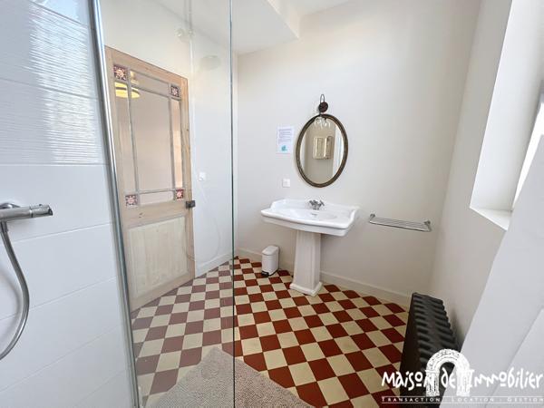 Location Magnifique maison meublée - 5 chambres - 187m² - Jardin - COGNAC