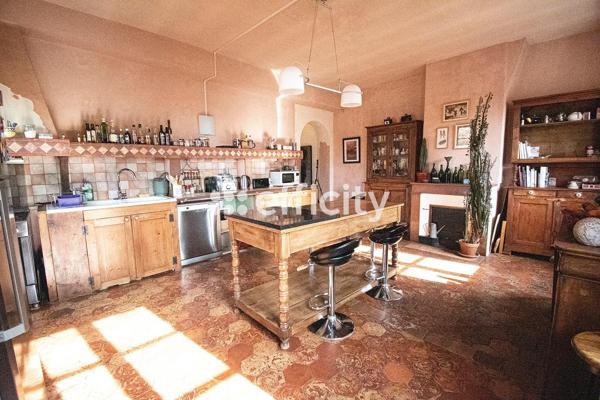 Appartement
         5 pièces
        - 150 m² 209 000 € *