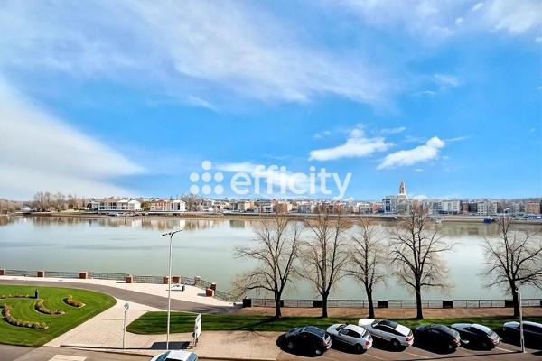 Appartement
         5 pièces
        - 150 m² 209 000 € *