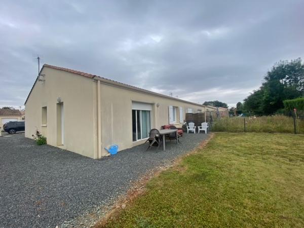 AIGONDIGNÉ - MOUGON - 2 maisons F3 de plain-pied louées