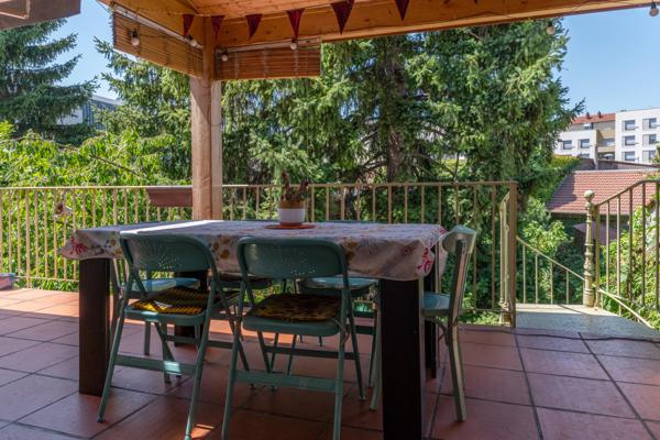 Lyon 3ème - Appartement esprit Maison de 137,8 m² - 5 Chambres - Jardin avec piscine