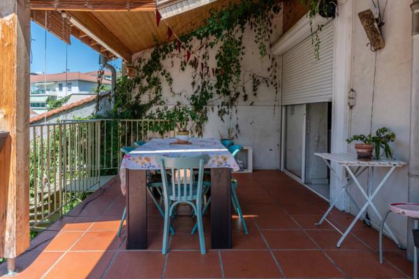 Lyon 3ème - Appartement esprit Maison de 137,8 m² - 5 Chambres - Jardin avec piscine