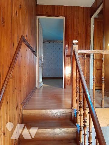 LILLE limite FACHES. 
Charme de l'ancien et cachet préservé.
Maison de famille, charme de l'ancien.