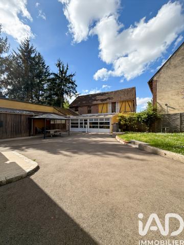 Maison à vendre 11 pièces 308 m² Charny Orée de Puisaye