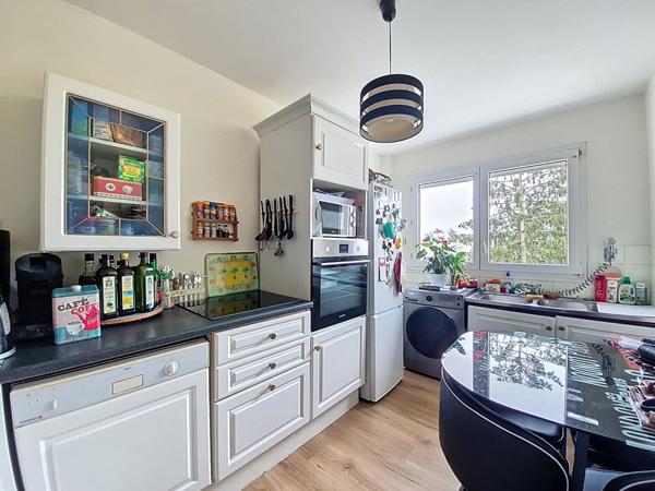 SAINT SEBASTIEN SUR LOIRE - Idéal Investisseur - APPARTEMENT T2 AVEC BALCON ET STATIONNEMENT ET CAVE avec locataire en place