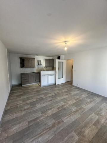 Appartement T2 à louer Saint Jacques De La Lande - 42 m² (réf : 567648)
